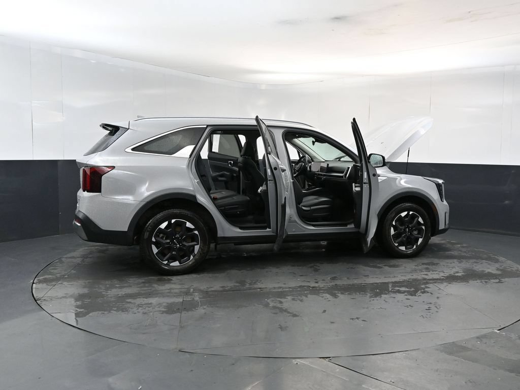 Certified 2024 Kia Sorento S w/ Panoramic Sunroof Package AWD/4WD image 26