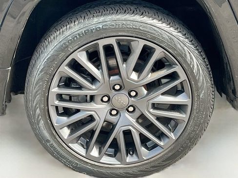 Used 2023 Jeep Compass High Altitude AWD/4WD image 32