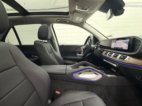 Used 2025 Mercedes-Benz GLE 350 4MATIC image 29