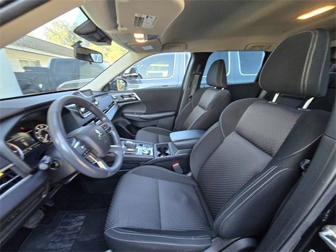 Used 2023 Mitsubishi Outlander ES image 4