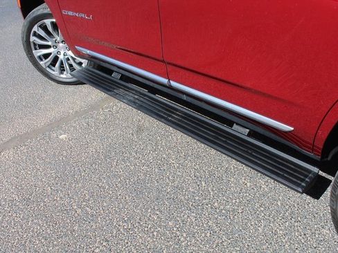 Used 2022 GMC Yukon Denali image 12