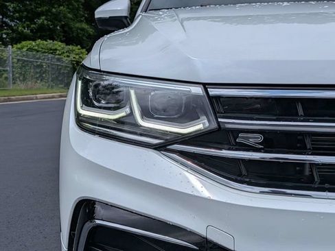 Used 2024 Volkswagen Tiguan SEL R-Line AWD/4WD image 11
