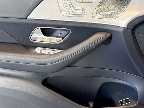 Used 2025 Mercedes-Benz GLE 350 4MATIC image 17