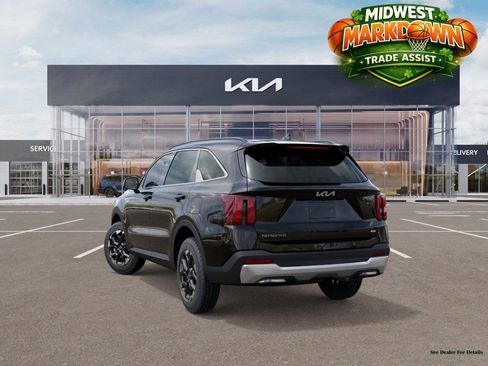 New 2026 Kia Sorento S image 4