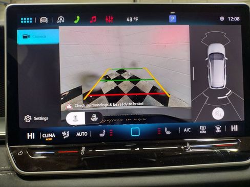 New 2026 Volkswagen Tiguan SE image 8