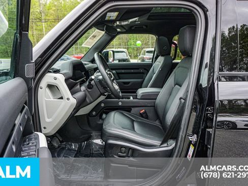 Used 2024 Land Rover Defender 110 S image 19