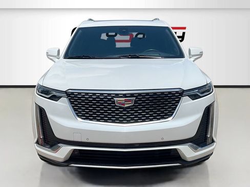 Used 2023 Cadillac XT6 Premium Luxury w/ Technology Package AWD/4WD image 2