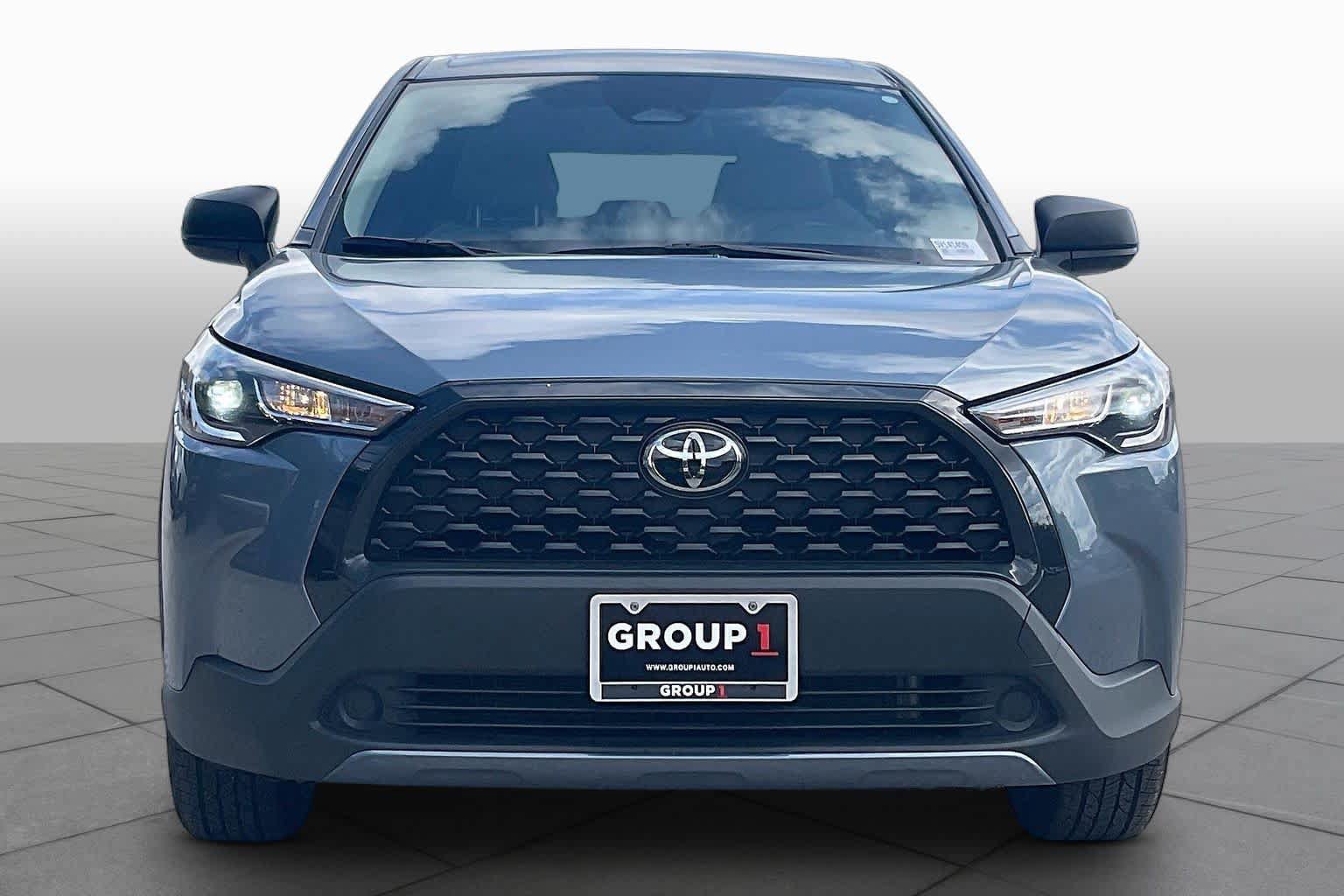 Used 2025 Toyota Corolla Cross L FWD image 4