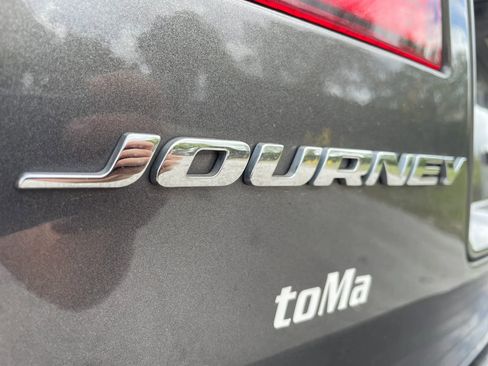 Used 2016 Dodge Journey SE w/ Flexible Seating Group image 13