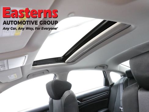 Used 2019 Honda Accord EX image 33