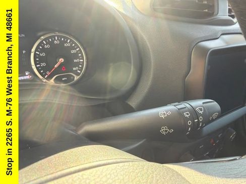 Used 2023 Jeep Renegade Limited AWD/4WD image 32