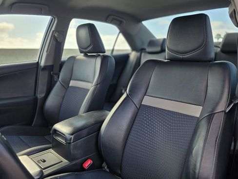 Used 2012 Toyota Camry SE image 17