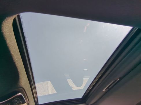 Used 2025 Mercedes-Benz C 300 Sedan image 19