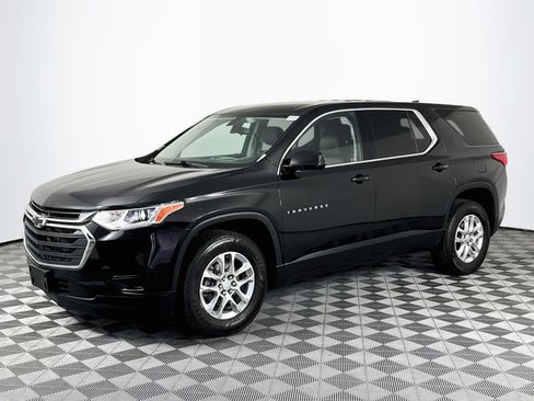 Used 2020 Chevrolet Traverse LS FWD image 4