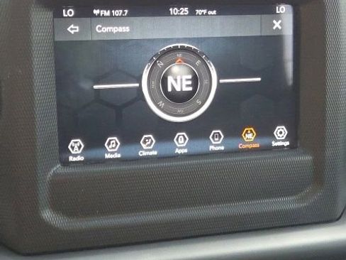 Used 2022 Jeep Gladiator Sport AWD/4WD image 17