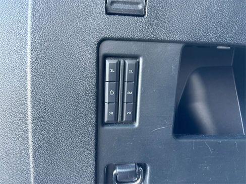 Used 2021 Ford Expedition Max Limited image 22