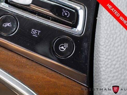 Used 2020 Cadillac Escalade Premium Luxury AWD/4WD image 15