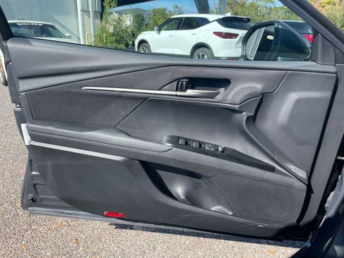 Used 2025 Toyota Camry LE image 20