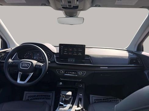 Used 2023 Audi Q5 2.0T Premium w/ Convenience Package AWD/4WD image 9