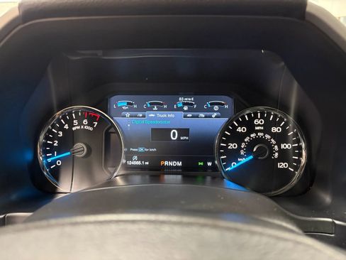 Used 2017 Ford F150 Lariat w/ Equipment Group 502A Luxury AWD/4WD image 33