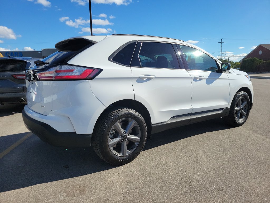 Certified 2024 Ford Edge SEL w/ Sport Appearance Package AWD/4WD image 4