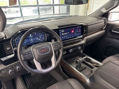 Used 2024 GMC Sierra 1500 Elevation AWD/4WD image 15
