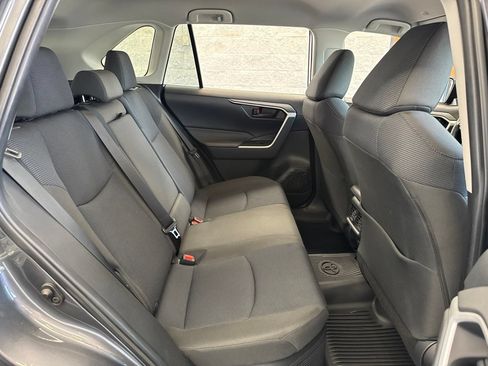 Certified 2025 Toyota RAV4 LE AWD/4WD image 40