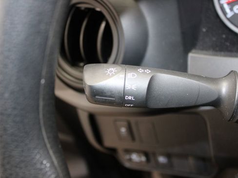 Used 2023 Toyota Tacoma SR w/ SR Convenience Package image 21