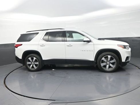 Used 2019 Chevrolet Traverse LT w/ LT Premium Package AWD/4WD image 30