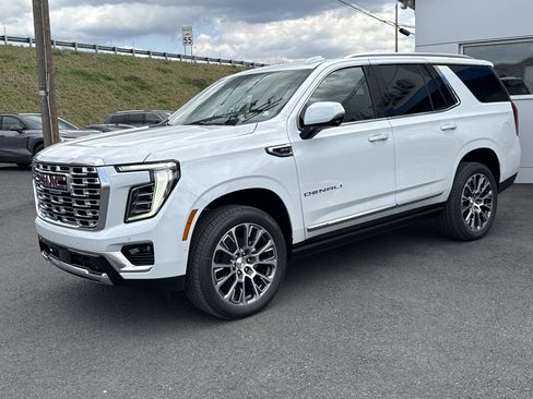 New 2026 GMC Yukon Denali w/ Denali Reserve Package AWD/4WD image 7