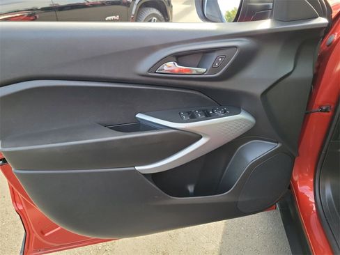 Used 2024 Chevrolet Trax LS image 19