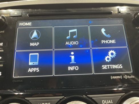 Used 2018 Subaru Forester 2.5i Touring w/ Popular Package #3B AWD/4WD image 21