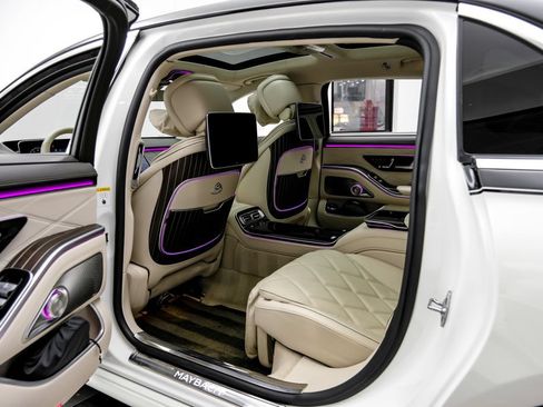 Used 2023 Mercedes-Benz Maybach S 680 4MATIC image 49