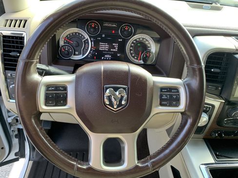 Used 2014 RAM 1500 Laramie w/ Convenience Group image 19