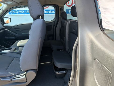 Used 2023 Nissan Frontier S w/ Technology Package image 32