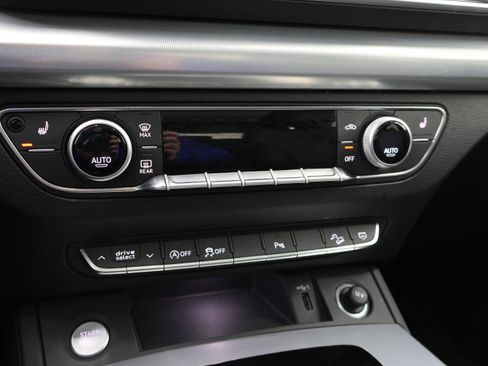 Used 2025 Audi Q5 2.0T Premium image 46