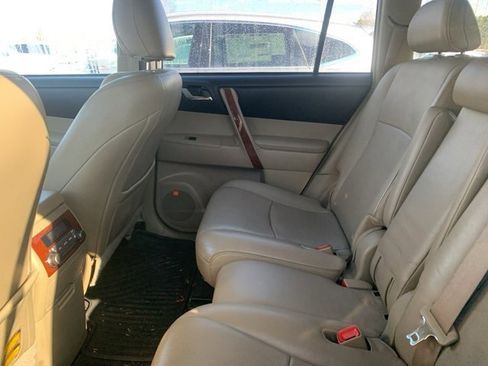 Used 2013 Toyota Highlander Limited image 13