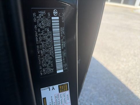 Used 2025 Toyota Prius AWD image 34