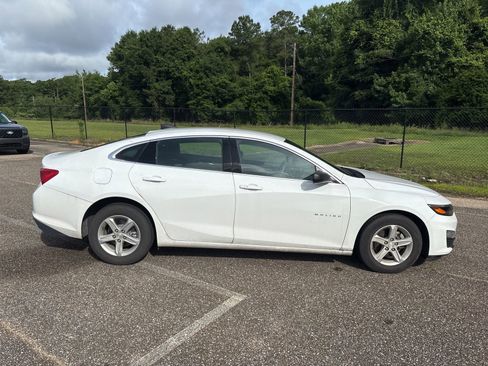 Used 2023 Chevrolet Malibu LS FWD image 3