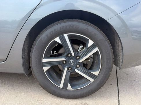 Used 2024 Nissan Sentra SV FWD image 30