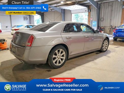 Used 2013 Chrysler 300 S AWD/4WD image 4