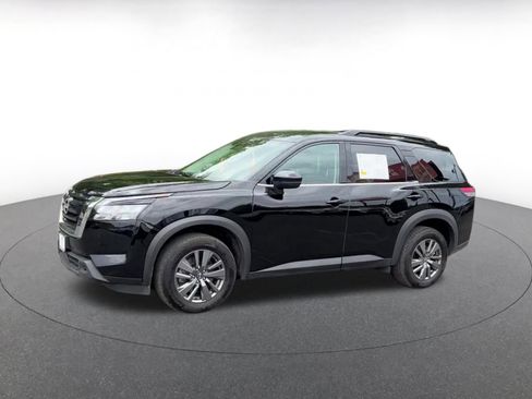 Used 2025 Nissan Pathfinder SV AWD/4WD image 8