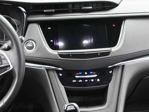 Certified 2025 Cadillac XT5 Premium Luxury image 26
