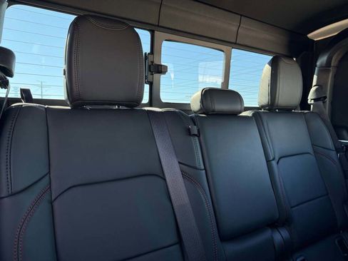 New 2025 Jeep Gladiator Rubicon image 22