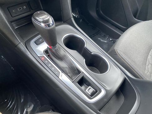 Used 2020 Chevrolet Equinox LT image 22