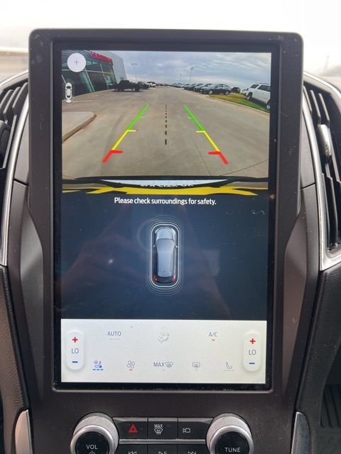 Used 2021 Ford Edge Titanium w/ Equipment Group 301A AWD/4WD image 16