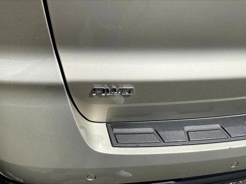 Used 2013 Chevrolet Traverse LT w/ All-Star Edition AWD/4WD image 23