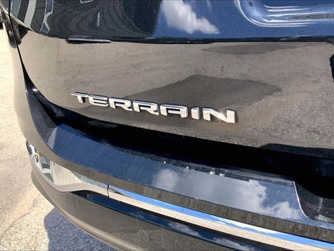 Used 2022 GMC Terrain Denali w/ Black Diamond Edition AWD/4WD image 8