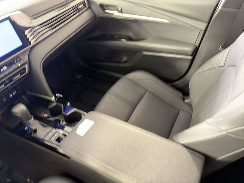 Used 2025 Toyota Camry XSE FWD image 21