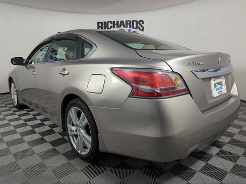 Used 2014 Nissan Altima 3.5 SL w/ Technology Package image 2